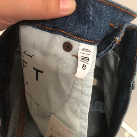 NWT LOFT Button front cut off shorts sz 8 // I42 - Picture 7 of 8